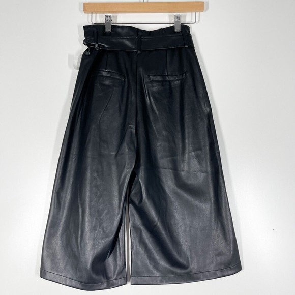 Vero Moda Honey Lilja Coated City Short Black High Waist Wide Leg Size Small NEW - Picture 3 of 12